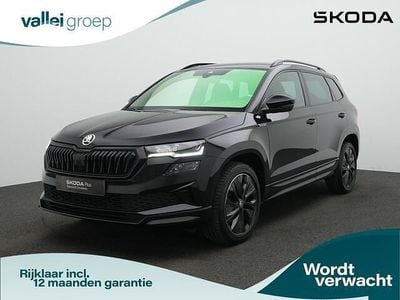Zwart Occasion 2022 Skoda Karoq SportLine SUV | € 30.900 (Eerlijke prijs)