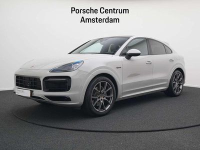Grijs Occasion 2022 Porsche Cayenne SUV | € 87.950 (Duur)