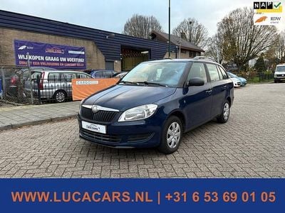 Blauw Gebruikt 2010 Skoda Fabia Comfort Stationwagen | € 2.395 (Eerlijke prijs)