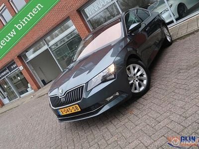 Grijs Occasion 2018 Skoda Superb Business Line Hatchback | € 9.450