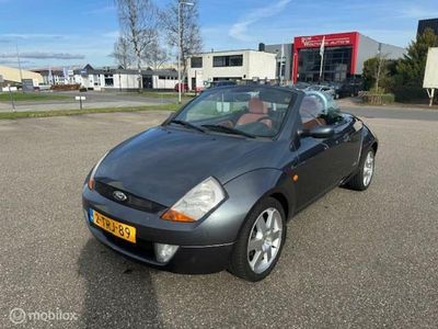 Grijs Gebruikt 2004 Ford StreetKa Cabriolet | € 2.450
