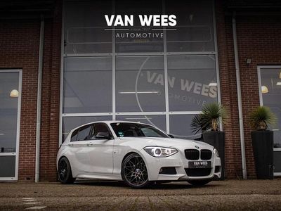 Wit Occasion 2015 BMW 116 Executive Hatchback | € 14.450 (Eerlijke prijs)