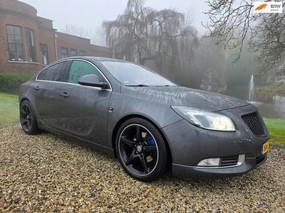 Grijs Gebruikt 2010 Opel Insignia Cosmo Hatchback | € 5.999 (Goede deal)