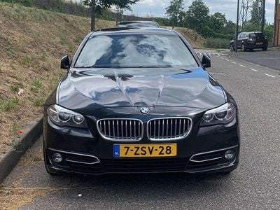 Grijs Gebruikt 2014 BMW 530 Executive Sedan | € 17.500 (Duur)