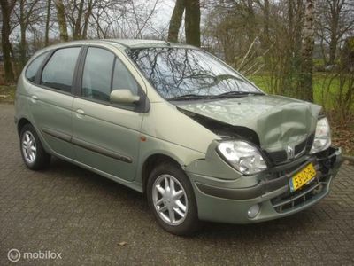 tweedehands Renault Scénic 1.6-16V Expression Automaat Airco Voorschade