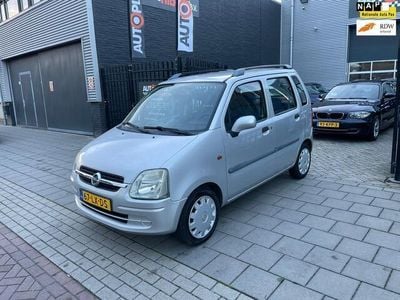 Grijs Occasion 2003 Opel Agila Color Edition Hatchback | € 1.499 (Iets duurder)