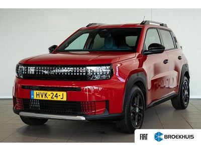 Rood Occasion 2025 Fiat Grande Panda Icon Hatchback | € 22.990 (Goede deal)