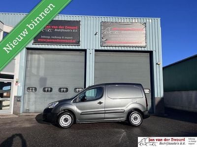 Grijs Gebruikt 2016 Peugeot Partner MPV | € 4.750 (Eerlijke prijs)