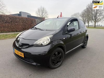 Occasion Toyota Aygo 68 PK (50 kW) 2007 Zwart Hatchback