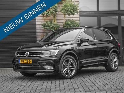 Zwart Gebruikt 2016 VW Tiguan R-line SUV | € 22.950 (Eerlijke prijs)