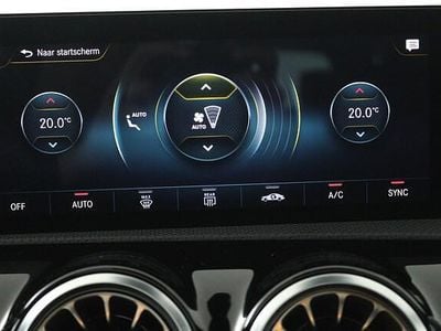 Grijs Gebruikt 2020 Mercedes CLA200 Shooting Brake Business Stationwagen | € 23.745 (Super prijs)