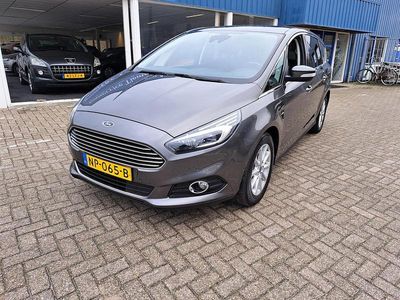 Grijs Gebruikt 2017 Ford S-MAX Titanium MPV | € 16.450 (Duur)