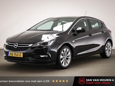 Zwart Gebruikt 2016 Opel Astra Edition Hatchback | € 9.950 (Eerlijke prijs)