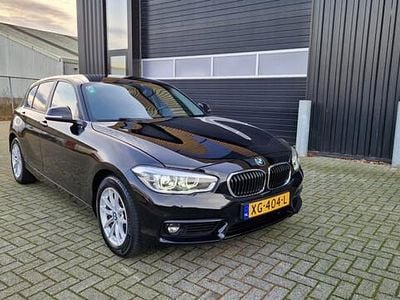 Zwart Gebruikt 2019 BMW 118 Executive Hatchback | € 11.999 (Super prijs)