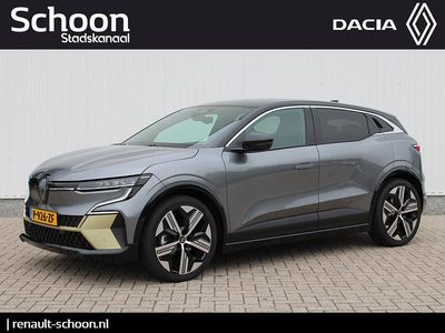 Grijs Occasion 2022 Renault Megane E-Tech Iconic Hatchback | € 32.950 (Duur)