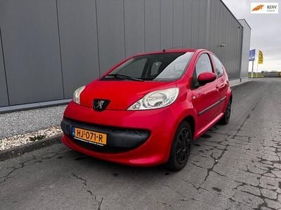 Occasion Peugeot 107 68 PK (50 kW) 2006 Rood Hatchback