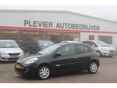 Zwart Gebruikt 2012 Renault Clio R.S. Hatchback | € 2.695 (Eerlijke prijs)