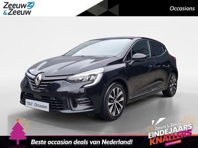 Zwart Gebruikt 2023 Renault Clio V Techno Hatchback | € 16.435 (Eerlijke prijs)