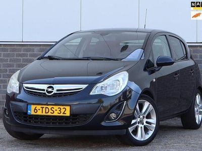 Zwart Occasion 2014 Opel Corsa Cosmo Hatchback | € 6.850 (Duur)