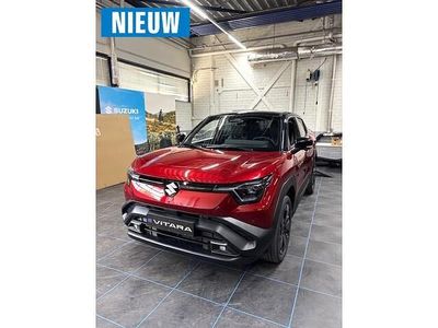 Rood Nieuw 2026 Suzuki Vitara Style SUV | € 37.795 (Eerlijke prijs)