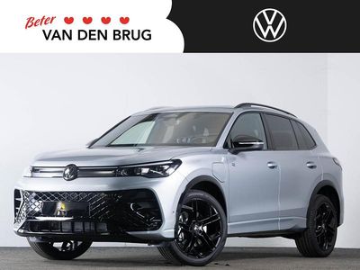 Zilver (metallic) Nieuw 2025 VW Tiguan R-line Edition SUV | € 54.650 (Goede deal)