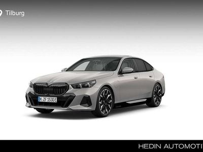 Zwart Nieuw 2025 BMW 530e M Sport Sedan | € 93.789 (Iets duurder)