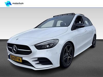 Wit Gebruikt 2019 Mercedes B180 AMG MPV | € 22.990 (Iets duurder)