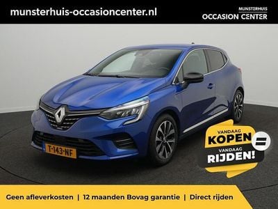 Occasion Renault Clio V Techno 143 PK (105 kW) 2023 Blauw (metallic) Hatchback