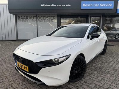 Wit (metallic) Gebruikt 2019 Mazda 3 Luxury Hatchback | € 20.950 (Eerlijke prijs)