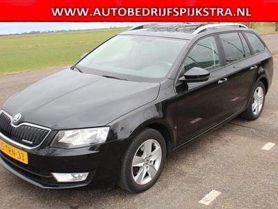 Zwart (metallic) Occasion 2014 Skoda Octavia Business Line Stationwagen | € 5.650 (Goede deal)