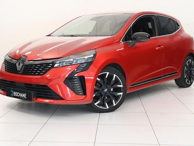 Rood Occasion 2024 Renault Clio V Techno Hatchback | € 19.195 (Eerlijke prijs)