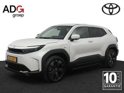 Nieuw Toyota Urban Cruiser Executive 127 kW (174 PK) 2026 Wit SUV