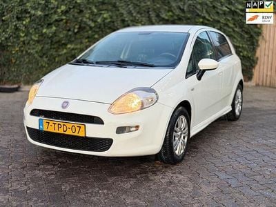 Wit Gebruikt 2014 Fiat Punto Evo Street Hatchback | € 3.350 (Eerlijke prijs)