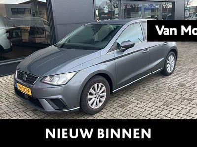 Grijs Gebruikt 2017 Seat Ibiza Business Hatchback | € 10.985 (Goede deal)