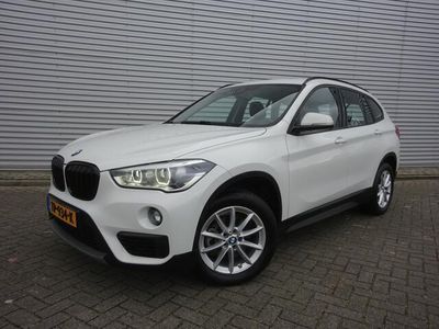 tweedehands BMW X1 sDrive18i Executive Automaat Airco / Navigatiesysteem / Parkeersensor / Lm velgen