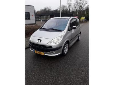 tweedehands Peugeot 1007 1.4 Urban AIRCO