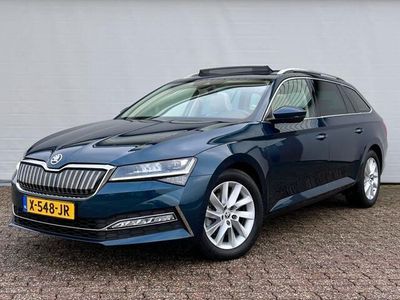 tweedehands Skoda Superb 1.4 TSI PHEV 218 PK Business Plus, Panoramadak, Le