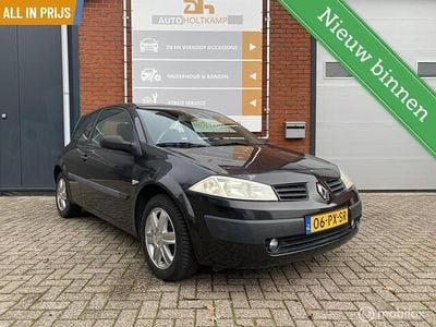 Zwart Occasion 2005 Renault Mégane II Expression Hatchback | € 1.295 (Eerlijke prijs)