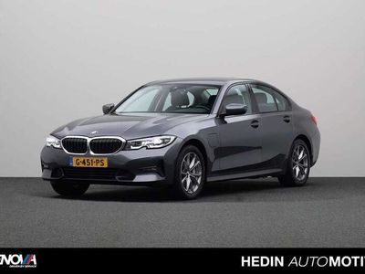 tweedehands BMW 330e 3-SERIE SedaneDrive Edition | Achteruitrijcamera | Sfeerverlic