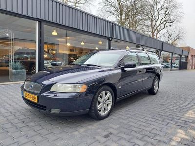 tweedehands Volvo V70 2.0T Edition II Automaat Navi Clima Cruise Trekhaak Leer Stoelverwarming 16 inch PDC