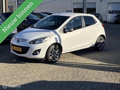 Wit (parellak) Gebruikt 2014 Mazda 2 Inclusive Hatchback | € 7.950 (Iets duurder)