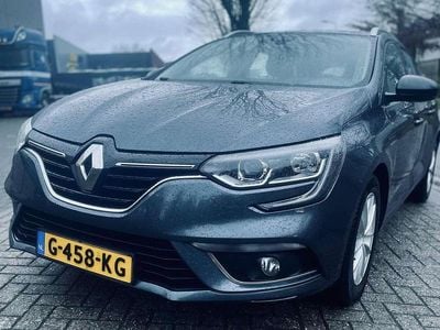 Occasion Renault Mégane GrandTour LIMITED 101 PK (74 kW) 2017 Grijs Stationwagen