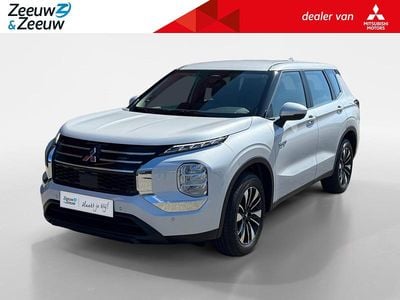 White solid Nieuw 2025 Mitsubishi Outlander P-HEV SUV | € 47.415 (Super prijs)