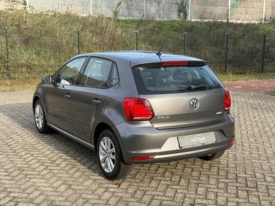 Grijs Occasion 2016 VW Polo Highline Hatchback | € 9.250 (Eerlijke prijs)