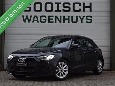 Grijs Gebruikt 2022 Audi A1 Sportback Proline Hatchback | € 18.400 (Goede deal)