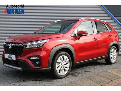 Rood (metallic) Occasion 2023 Suzuki SX4 S-Cross SUV | € 25.945 (Eerlijke prijs)