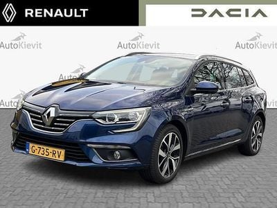Blue cosmo (blauw metallic) Occasion 2019 Renault Mégane GrandTour Bose Edition Stationwagen | € 15.950 (Eerlijke prijs)