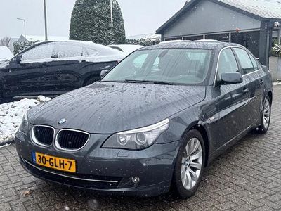 Grijs Occasion 2008 BMW 520 Sedan | € 10.950