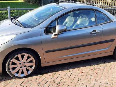 Grijs Gebruikt 2008 Peugeot 207 Sport Cabriolet | € 800