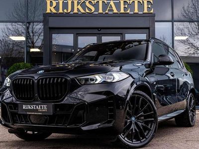 Zwart Occasion 2023 BMW X5 M Sport SUV | € 83.900 (Super prijs)